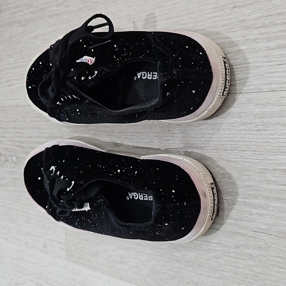 Superga Woman's Round Toe Sneaker Shoes Size 6 - Picture 4 of 10